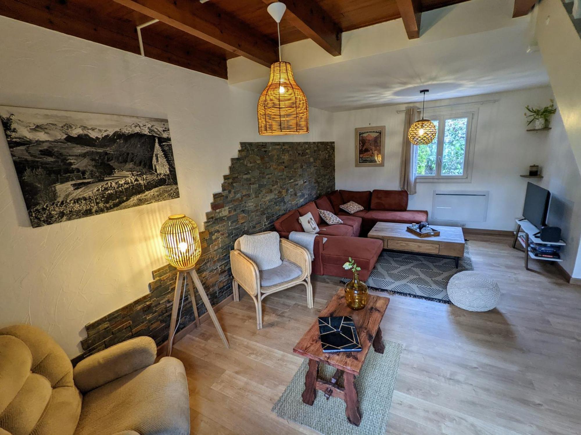 La Bigourdane Grand Gite Confortable & Spa Campan Luaran gambar