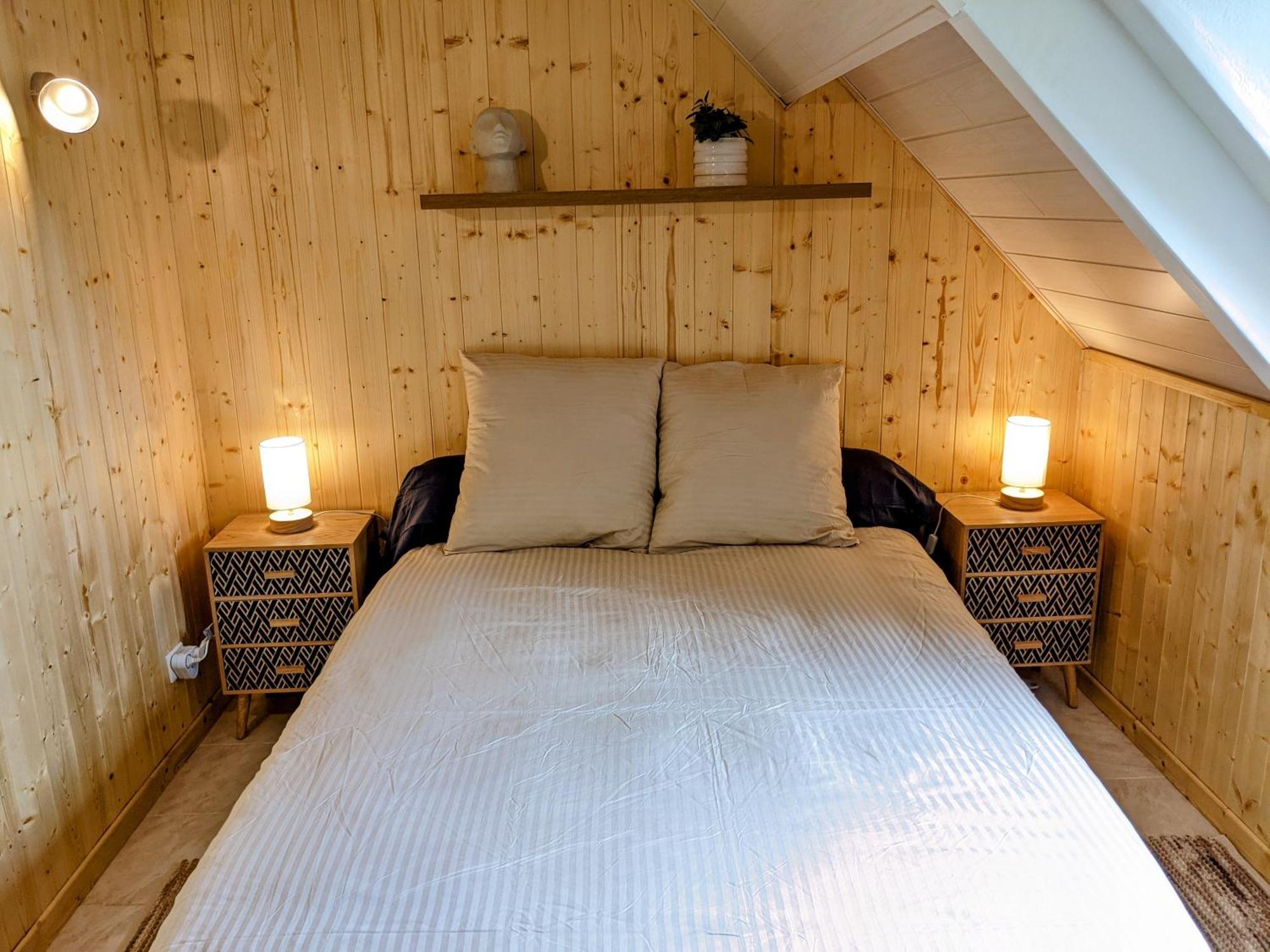 La Bigourdane Grand Gite Confortable & Spa Campan Luaran gambar